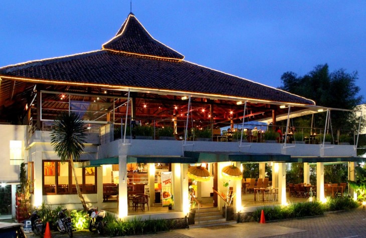 Gili-Gili Restaurant, 1. Gurih 7, 2. RM. Bumi Aki Bogor, 3. Kluwih Sunda, 4. De’ Leuit Sensasi Nasi Jambal, 5. Kampoeng Koneng, 6. Saung Kuring, 7. Gumati Resto khas Sunda, 8. Medja Restaurant, 9. Gurame Cobek Mang Dayat Yasmin, 10. Gili-Gili Restaurant, 11. Waroeng Ngariung, 12. Warung Nasi Khas Sunda ENDAH