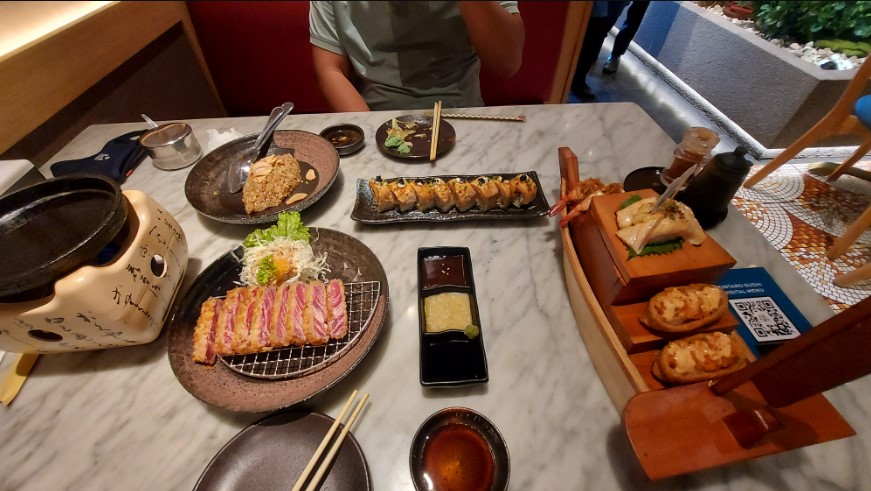Kintaro Sushi PIK Muniroh Mustaqim, 1. Sushi Hiro Batavia Cove PIK, 2. Sushi Hiro PIK, 3. Secret Sushi by Okinawa Sushi, 4. Kintaro Sushi PIK, 5. Sushi Go! PIK Avenue, 6. Sushi Maru PIK, 7. Zutto PIK, 8. KINKA Sushi Bar Izakaya, 9. Yamakai PIK, 10. Negiya Express PIK, 11. Sushi Mashi Golf Island PIK, 12. Sushi Tei PIK