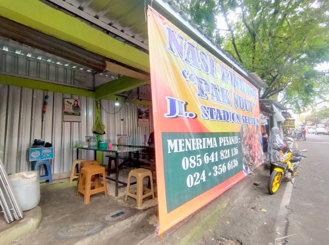 Nasi Pindang Pak Ndut Yozar Firdaus Amrullah, 1. Nasi Pindang Kudus & Soto Sapi Gajahmada – Semarang, 2. SOTO AYAM & NASI PINDANG KUDUS TRISNO SARI, 3. Nasi Pindang Pak Ndut, 4. WARUNG MAKAN NASI PINDANG BU YULI, 5. Warung makan Kudus, 6. Nasi Pindang Bu Sri Semarang, 7. Soto Sapi dan Nasi Pindang Lengkong Bu Ning, 8. Nasi Pindang & Soto Sapi Pak Mul, 9. Nasi Pindang Kranggan semarang (tanah mas), 10. Nasi Pindang Kranggan Bu Bas, 11. Nasi pindang Patriot