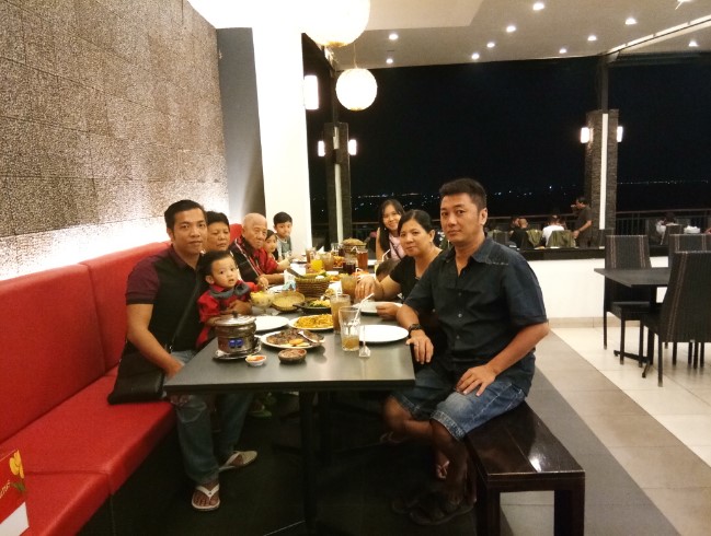 Salt Sunda &amp; Seafood DJ BRYANN, 1. Warung Nasi Jamblang Ibu Nur, 2. Empal Gentong H. Apud Pusat, 3. Nasi Jamblang Mang Dul, 4. Restoran Klapa Manis, 5. Urban Chicken, 6. Rumah Makan Ayam Goreng Bahagia 71 Hj.Sunarti, 7. H. Moel Seafood Pusat Cirebon, 8. Nasi Lengko Haji Barno, 9. Lombok Idjo Cirebon, 10. Warung Bubur M Thoha, 11. Salt Sunda &amp; Seafood, 12. Kampung Kecil Cirebon, 13. CHENG HO RESTO, 14. Pedesan Entog Mas Nana Megu Gede, 15. Restoran Marina, 16. Mie Petruk, 17. Rumah Makan Nelayan Jaya, 18. Resto Batik Chicken, 19. RM. Karunia Jaya Kartini, 20. Nasi Kuning Pekalangan, 21. Gado-Gado Ayam Mang Djum, 22. Resto Al Mumtaz, 23. Gokana Ramen &amp; Teppan CSB Mall, 24. Sate Kalong (Kerbau) Bpk. Karyadi, 25. Arirang Korean Restoran, 26. Mie Koclok “Mang Sam” Pekiringan, 27. Tahu Gejrot Pak Wardi, 28. Raja Dimsum