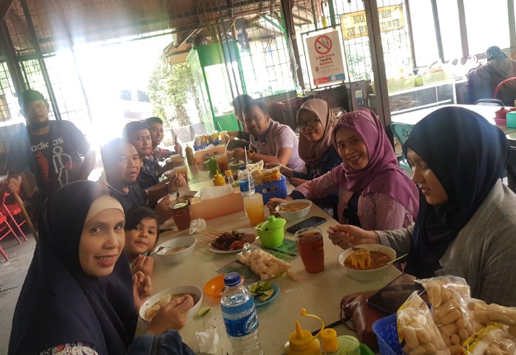 Soto Banjar Khas Kalimantan Selatan Alif Lutfi Bagaskara, 1. Kedai Soto Ibu Rahayu, 2. Soto Mie Agih Bogor, 3. Soto Kuning Pak Yusup, 4. Soto Mie Mang Ohim, 5. Soto Rahayu Mulia, 6. Soto Kuning M. Yusuf, 7. Soto Banjar khas Kalimantan Selatan, 8. Soto Daging Mang Bonin, 9. Soto Mie Pak Kumis, 10. Soto Pak Salam Bogor, 11. Soto Mie Si Abeh taman yasmin, 12. SOTO MIE PAK KADIR SEMERU BOGOR