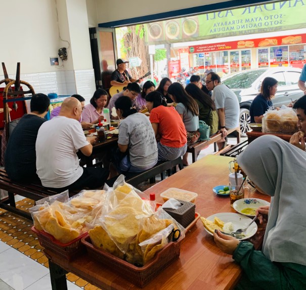 Soto H. Nandar Asli Difa Doyanjajan, 1. Soto Betawi Haji Husen, 2. Soto Kudus Blok M, 3. SOTO WONG BOYOLALI PAK ASLI NUR RAMBO, 4. Soto Ayam Ambengan Pak Sadi Asli, 5. Rumah Makan Soto Bangkong, 6. Soto Gebrak, 7. Soto Padang H. St. Mangkuto, 8. Soto Betawi Sambung Nikmat, 9. Soto H. Nandar Asli, 10. Soto Jakarta Pak Haji Yus, 11. Soto Ayam Ambengan Cak-Di, 12. Soto Jakarta Bang Madi