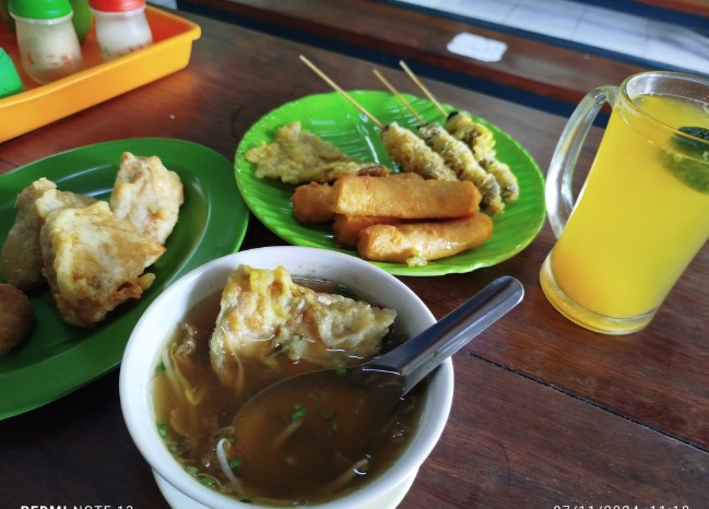 Soto Seger Beniing Hj. Tjipti Maryadi ATM, 1. Pancong Rest Coffee, 2. Warung Sate dan Tongseng Pak H. Budi Asli Solo, 3. RM Pagi Sore Kalimalang, 4. Bakmi Golek, 5. MASALALU Cafe – Coffee Shop, 6. Sambal Bakar Indonesia, 7. Abuba Steak, 8. Murame, 9. Bakso Rusuk Solo, 10. Pecel Berkah, 11. Soto Seger Beniing Hj. Tjipti, 12. Bakmi Bintang Gloria, 13. Ayam Penyet Mbah Ji, 14. Obonk Steak &amp; Ribs Buaran, 15. TuanTanah Pondok Bambu, 16. Klangen Coffee &amp; Resto, 17. Rumah Makan Betawi H. Abu