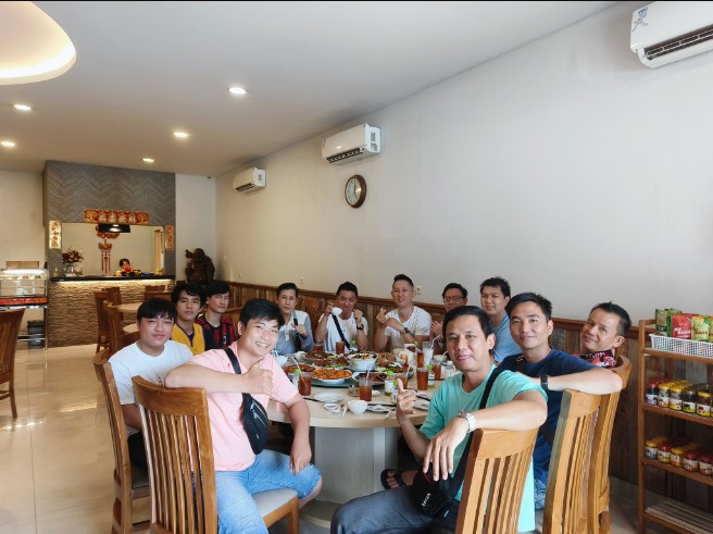 Vegetus Vegetarian Serpong Rio Andrian, 1. Taman Santap Rumah Kayu, 2. Lot 9 Cafe & Restaurant, 3. Lubana Sengkol, 4. Gubug Makan Mang Engking The Breeze BSD City, 5. Kayu-Kayu Restaurant, 6. Restaurant Ibu Hj. Kokom, 7. Broadway The Flavor Bliss Alam Sutera, 8. KAWASAN KULINER LAKSA KHAS TANGERANG, 9. Rumah Makan Pondok Lauk, 10. Bambu Oju Seafood and Resto, 11. Remaja Kuring Resto, 12. Warung Bu Kris, 13. TELAGA SEAFOOD MODERNLAND, 14. Warung Kemuning, 15. Soto Bu Tjondro, 16. Roti Nogat, 17. SOP DUREN KEPO, 18. Omnikopi, 19. Nasi Uduk Ketupat Sayur Encim Sukaria, 20. Raja Kepiting, 21. Ayam Bakar Bali Qui Ciputat, 22. Bakso Lesus 3, 23. Bale Nyoenya, 24. Vegetus Vegetarian Serpong, 25. Steak 21, 26. Warung Sate & Tongseng Pak Dadi, 27. Sate Ayam H. Ishak, 28. Haagen Dazs