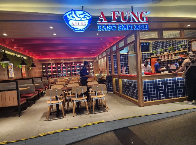 Afung Baso Sapi Asli Rico Alexander, 1. Bakso JWR ( jawir ), 2. Bakso Rusuk Samanhudi Tanjung Duren, 3. Bakmi Asui Tanjung Duren, 4. Bakso Solo Samrat Tanjung Duren, 5. Baso Aci Juara Tanjung Duren, 6. Bakso Malang Tanjung Duren 18, 7. Pondok Mie Ayam Solo, 8. Bakso mas gayeng tanjung duren, 9. Bakso Goyang Lidah, Pasar Kopro, 10. Bakso Malang Asli Pak Paijo, 11. Bakso Koko Gepeng, 12. Bakso Malang CAK KUMIS, 13. Afung Baso Sapi Asli
