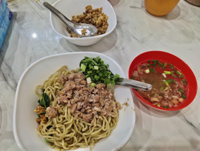 Bakmi Khek yongky suherman, 1. Mie Aceh Titi Bobrok, 2. Mie Ayam Jamur Spesial Haji Mahmud, 3. Mie Ayam Jamur Brimob, 4. Mie Tiong SIM, 5. Mie Ayam Jamur RESTU, 6. YY Mie Pansit, 7. Mie Pangsit Awai, 8. Mie Ayam Kumango, 9. Bakmi Hock Seng, 10. Mie Ayam Waringin 1C, 11. Bakmi Khek, 12. Mie Hokkian SP 16