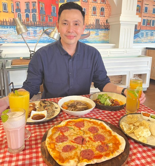 Bianco Sapori D'Italia David Heriyanto, 1. Sale Restaurant BSD, 2. Formaggio Coffee and Resto, 3. Balboni Ristorante, 4. Osteria GIA Orange Groves PIK 2, 5. Milan Pizzeria Cafe, 6. De Boni Cucina Italiana, 7. Red Door Le Bistro, 8. Spaghetto Pasta Pizza Lounge, 9. John &amp; James BSD City, 10. VILLA CAPRI by Hiro Group, 11. Pizzeria Cavalese BSD, 12. Rocca Osteria &amp; Bar QBIG BSD, 13. Bianco Sapori D’Italia