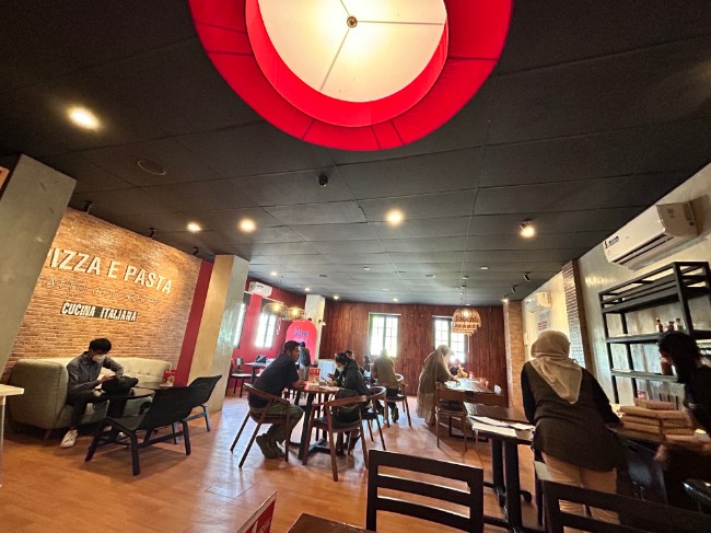 John &amp; James BSD City Ervan Ali Mahmud, 1. Sale Restaurant BSD, 2. Formaggio Coffee and Resto, 3. Balboni Ristorante, 4. Osteria GIA Orange Groves PIK 2, 5. Milan Pizzeria Cafe, 6. De Boni Cucina Italiana, 7. Red Door Le Bistro, 8. Spaghetto Pasta Pizza Lounge, 9. John &amp; James BSD City, 10. VILLA CAPRI by Hiro Group, 11. Pizzeria Cavalese BSD, 12. Rocca Osteria &amp; Bar QBIG BSD, 13. Bianco Sapori D’Italia