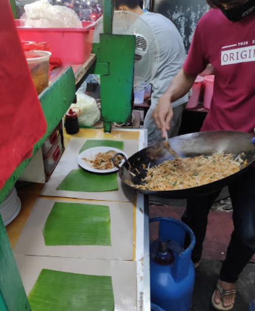 Kincipan Ajung Winata Panjaya, 1. Nasi Campur Yung-Yung 99., 2. Nasi Campur Afa Kalimantan krendang, 3. Restoran Bakmi Afui Ace Khas Kalimantan, 4. Bubur Singkawang Ajun, 5. Bakmie Singkawang A “ANG 51, 6. Roti Srikaya Tet Fai, 7. Nasi Kari Ayam Akiat, 8. Kincipan Ajung, 9. Bubur Akhun Singkawang, 10. SUHU susu tahu by wendy, 11. Nasi Kuning Suka Suka, 12. Bakso Sapi 21 Aphen Singkawang
