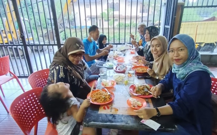 Mie Aceh Titi Bobrok Akifa Bilqis, 1. Mie Aceh Titi Bobrok, 2. Mie Ayam Jamur Spesial Haji Mahmud, 3. Mie Ayam Jamur Brimob, 4. Mie Tiong SIM, 5. Mie Ayam Jamur RESTU, 6. YY Mie Pansit, 7. Mie Pangsit Awai, 8. Mie Ayam Kumango, 9. Bakmi Hock Seng, 10. Mie Ayam Waringin 1C, 11. Bakmi Khek, 12. Mie Hokkian SP 16