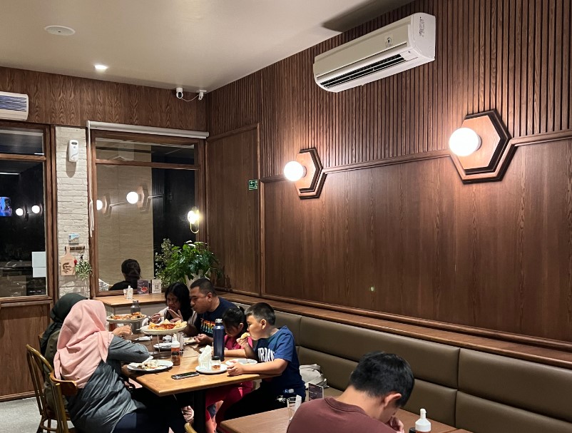 Pizzeria Cavalese BSD Gideon, 1. Sale Restaurant BSD, 2. Formaggio Coffee and Resto, 3. Balboni Ristorante, 4. Osteria GIA Orange Groves PIK 2, 5. Milan Pizzeria Cafe, 6. De Boni Cucina Italiana, 7. Red Door Le Bistro, 8. Spaghetto Pasta Pizza Lounge, 9. John &amp; James BSD City, 10. VILLA CAPRI by Hiro Group, 11. Pizzeria Cavalese BSD, 12. Rocca Osteria &amp; Bar QBIG BSD, 13. Bianco Sapori D’Italia