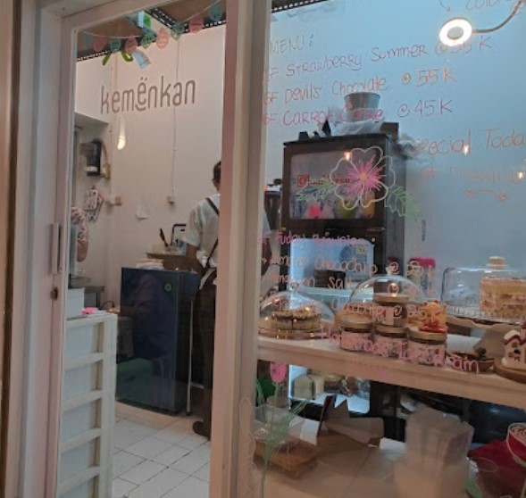 Kemenkan Compound Fajar Iman, 1. Rumah Juliet, 2. SESA Coffee, 3. Sinlessbreak, 4. Galapung Bakehouse & Cafe, 5. Quarte, 6. Valitas Gluten Free, 7. Firstwish Bakery, 8. Kemenkan Compound, 9. Goodiebake GF Cakery, 10. Malaika di Jakarta, 11. Tamanan foods