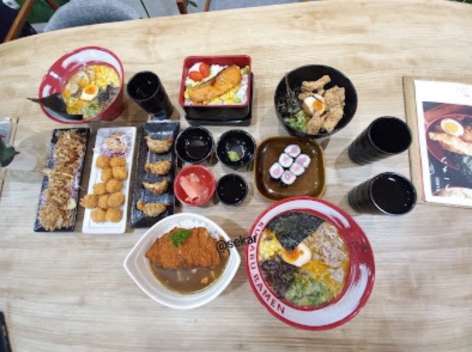 Kurabu Ramen dewi sekar, 1. Ramen Seirock-Ya – ÆON Mall BSD City, 2. SAI RAMEN 再ラーメン SYNERGY, 3. Yukado Ramen Serpong, 4. Roji Ramen Bintaro, 5. Ichiraku Ramen, 6. Jonkira Ramen, 7. Ikkudo Ichi The Breeze BSD, 8. RamenYA! Summarecon Mall Serpong, 9. Ramen Girl, One District Metland, 10. Kurabu Ramen, 11. Street Ramen, 12. Jinsei no men