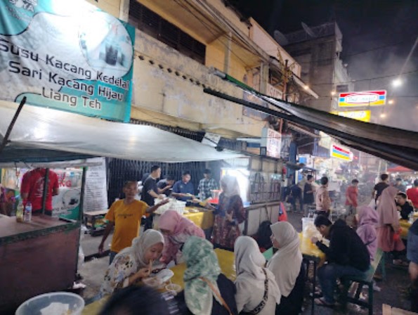 Sate Ayam H. Ishak Pasar Lama xmrone, 1. Rumah Makan Pondok Lauk, 2. Kawasan Kuliner Pasar Lama, 3. Warung Bu Kris, 4. Kuliner Nasi Jagal Ibu Zahra Tangerang, 5. Bebek Boedjang – Tangerang, 6. Steak Tenda Tangerang, 7. Nasi Uduk Pak Jhon, 8. Sate Ayam H. Ishak Pasar Lama, 9. Kepak Madu Mael, Pasar Lama, 10. Bubur Ayam Spesial Ko Ginhan, 11. Seafood Libra 32., 12. Sop Kambing Oong Junaedi De Rio Tanah Abang