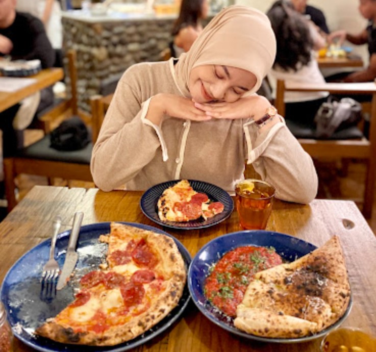 Zapoli pizzeria kharisma 20156, 1. Mamma Rosy, 2. Pizzeria Cavalese, 3. iL GUSTO Pizza, 4. ROMA Osteria & Bar SCBD, 5. Mike Pizza Asia, 6. Basilico ristorante, 7. ORO Italian Restaurant Jakarta, 8. Spaghetto Pasta Pizza Lounge PIK, 9. Zapoli pizzeria, 10. Pizzanapoletana.id, 11. Villa Capri at Batavia PIK, 12. Pizza Krust Kemang