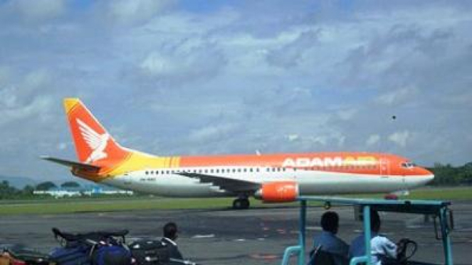 Adam Air, Lokasi jatuhnya pesawat American Airlines 191 di AS, Kecelakaan Pesawat di Rusia, Pesawat Voepass jatuh di Sao Paolo Brasil, Pesawat CRJ1000 NextGen pabrikan Bombardier, Kanada., Puing pesawat tim sepakbola Brasil yang jatuh di Kolombia., Pesawat Angkatan Udara Inggris A 400 Ms, Adam Air, VIVA Militer: Pesawat militer Prancis bertabrakan, jatuh dan meledak, Kecelakaan pesawat di Meksiko, Pesawat Air India Jatuh di Dekat Bandara Ahmedabad