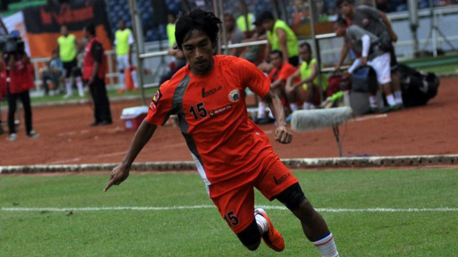 Aliyudin saat Pertandingan Persija VS Persipura, 1. Marc Klok , 3. Rezaldi Hehanussa, 4. Tony Sucipto, 5. Aliyudin 