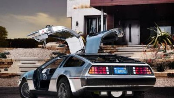 DeLorean DMC-12