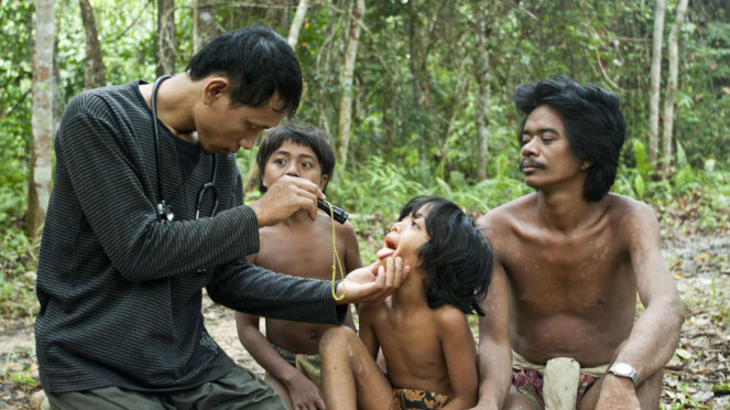 Kristiawan, dokter Anak Rimba di pedalaman hutan Jambi.