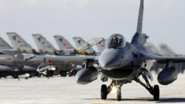 Pesawat F-16 Turki