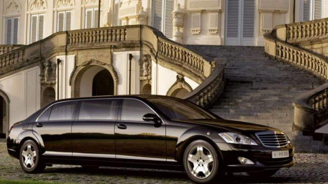 Limosin Mercedes-Benz Pullman