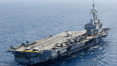 Kapal induk Prancis Charles de Gaulle