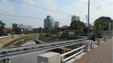 Jembatan Kwitang, Senen, Jakarta Pusat.