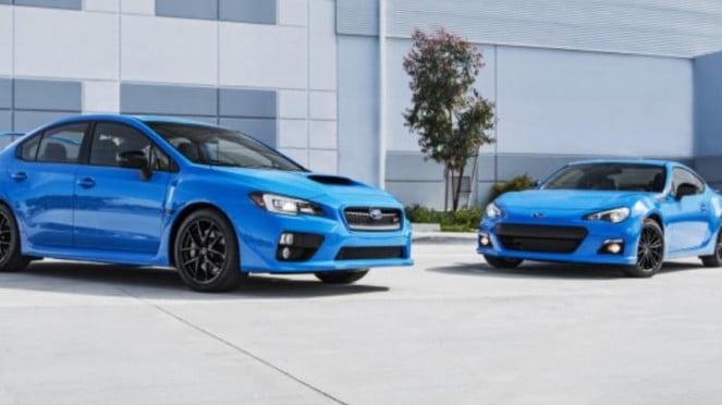 Subaru WRX STI dan BRZ HyperBlue.