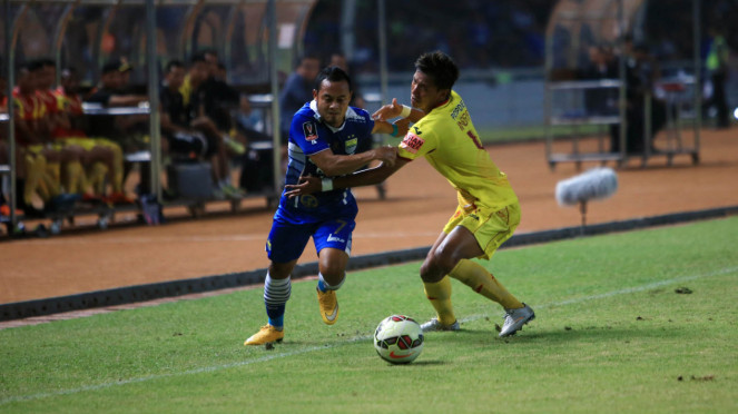 Atep Persib Bandung di Final Piala Presiden 2015, 1. Marc Klok , 3. Rezaldi Hehanussa, 4. Tony Sucipto, 5. Aliyudin 