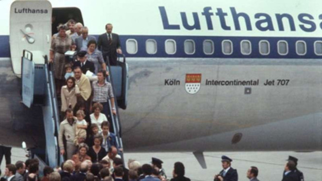 Maskapai Lufthansa pascaserangan teroris di Mogadishu, Somalia.