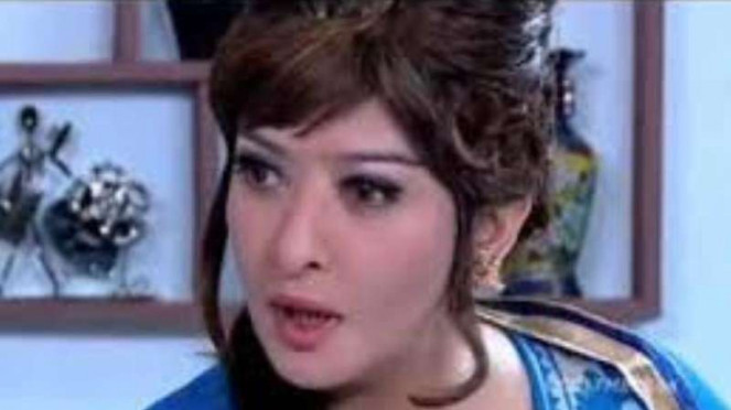Yana Zein derita kanker payudara, 1. Mpok Alpa, Mpok Alpa., 2. Ria Irawan, Ria Irawan., 3. Olga Syahputra , Olga Syahputra, 4. Julia Perez , Julia Perez., 5. Clerence Chyntia Audry, Clerence Chyntia Audry , 6. Yana Zein, Yana Zein derita kanker payudara, 7. Chrisye, Mendiang Chrisye semasa hidup.