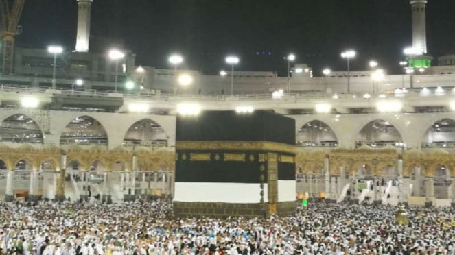 Ilustrasi jemaah umrah.
