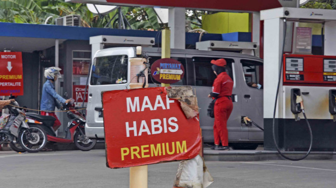 Ilustrasi pemberitahuan tentang Bahan Bakar Minyak (BBM) jenis Premium yang telah habis