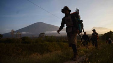 Pendaki dan wisatawan di Gunung Rinjani