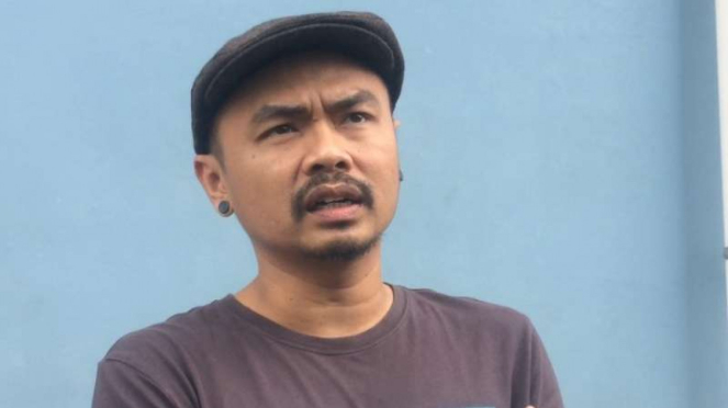 Wendi Cagur, Proses Pemeriksaan Visa Jemaah Haji 2019, Ilustrasi paspor dan visa jemaah haji, Ruben Onsu, Kimberly Ryder, Wendi Cagur, Teuku Wisnu