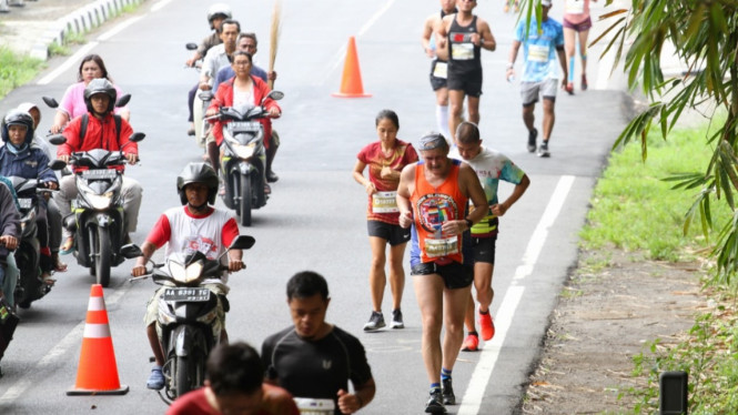 Ilustrasi lari marathon.