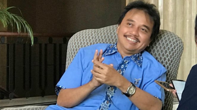 Politisi Partai Demokrat, Roy Suryo., 1. Gibran Terciduk Follow Akun Judol, Roy Suryo: Wacana Pemakzulan Kian Mendesak, Politisi Partai Demokrat, Roy Suryo., 2. Heboh Akun Instagram Gibran Follow Judi Online, Setwapres Beri Penjelasan, Wakil Presiden Gibran Rakabuming Raka dalam video monolog, Ketua DPC PPP Jakarta Utara Junaedi, 4. Sidang Perundungan Dokter PPDS Undip, Muncul Fakta Persidangan Adanya Intimidasi, Sidang kasus dugaan perundungan dokter PPDS, Pengemudi BMW M4 adu cepat dengan whoosh