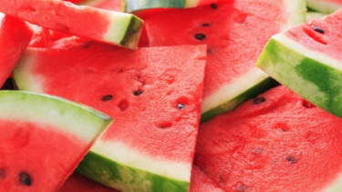 Ilustrasi semangka.