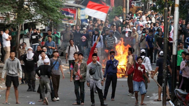 Demo Rusuh di Slipi