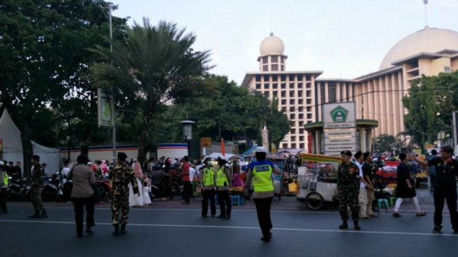 Suasana di Masjid Istiqlal saat menjelang salat ied Idul Fitri (ilustrasi).