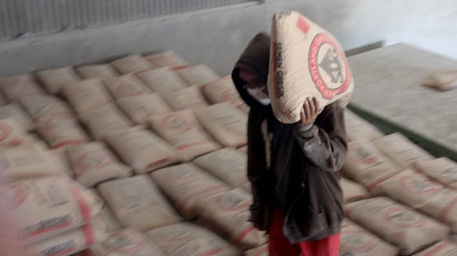Volume Penjualan Pasar Domestik Semen Capai 13,492 Juta Ton,,, Semen Indonesia