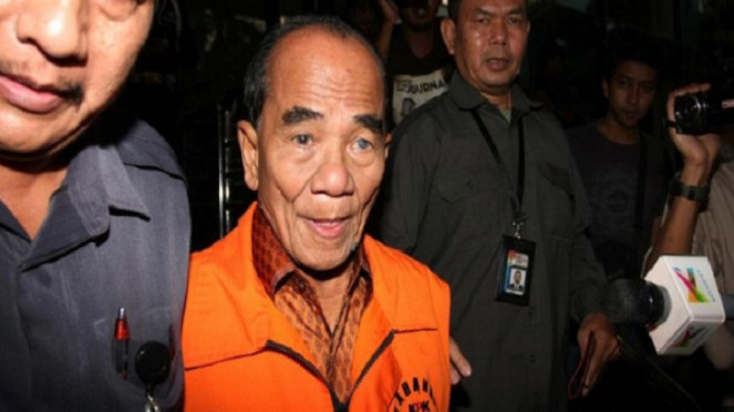 Mantan Gubernur Riau Annas Maamun, 1. Saleh Djasit (1998–2003): Kasus Mobil Damkar, 2. Rusli Zainal (2003–2013): Korupsi PON dan Kehutanan, 3. Annas Maamun (2014–2019): Suap Alih Fungsi Hutan, 4. Abdul Wahid (2024–sekarang): OTT KPK di Dinas PUPR