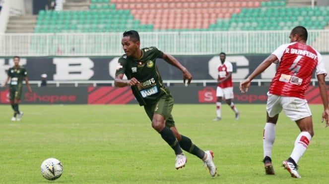 Bek Tira Persikabo, Abduh Lestaluhu, 1. Dimas Drajad, 2. Abduh Lestaluhu, 3. Ikhram Al Ghifari, 4. Iqbal Gwijangge, 5. Tegar Infantrie, 6. Manahati Lestusen, 7. Erwin Ramdani