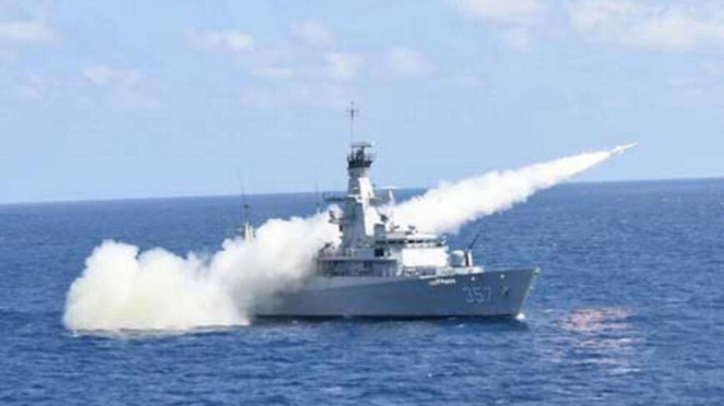 VIVA Militer: KRI Bung Tomo 357 (ilustrasi kapal korvet), Tank Hybrid P8 Light buatan Indonesia-Prancis, Kendaraan lapis baja P2 Tiger 4x4 rakitan Indonesia, VIVA Militer: KRI Bung Tomo 357 (ilustrasi kapal korvet), Stealth Missile Boat Republik Palindo, Jet Tempur KAAN