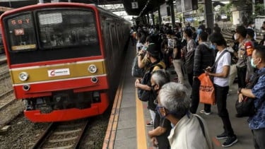Ilustrasi KRL di stasiun Tanah Abang