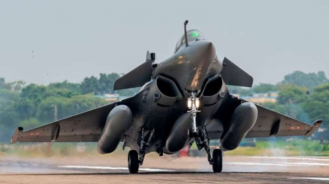 VIVA Militer: Jet tempur Dassault Rafale Angkatan Udara India, VIVA Militer: Jet tempur Angkatan Udara Amerika Serikat, F-15EX, VIVA Militer: Pesawat tempur China, Chengdu J-20, VIVA Militer: Jet tempur Rusia, Sukhoi Su-57, VIVA Militer: Jet tempur Dassault Rafale Angkatan Udara India, VIVA Militer: Sistem Pertahanan Diri Pesawat Jet Tempur Eurofighter Typhoon, VIVA Militer: Jet tempur Lockheed Martin F-35 Lightning II, Mitsubishi F-2, VIVA Militer: Jet tempur Amerika Serikat (AS), F-18 Super Hornet, VIVA Militer: Jet tempur India, Sukhoi Su-30, VIVA Militer: Jet tempur Sukhoi Su-34 Angkatan Udara Rusia (VVS)