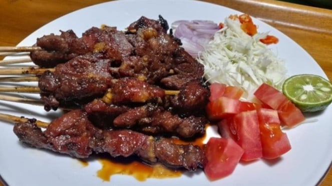 Sate Kambing di Warung Sate Pak H.Bejo, Sate Kambing di Warung Sate Pak H.Bejo, Gulai sapi Jawa, llustrasi tongseng daging sapi, Oseng-oseng Mercon, Nasi Kebuli