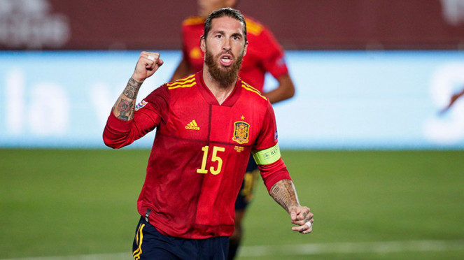 Bek Timnas Spanyol, Sergio Ramos., 1. Luka Modric, 2. Lionel Messi, 3. Cristiano Ronaldo, 4. Sergio Ramos, 5. Oscar Ustari   , 6. Guillermo Ochoa, 7. Lukasz Fabianski, 8. Lukas Podolski, 9. Roque Santa Cruz, 10. Jose Montiel