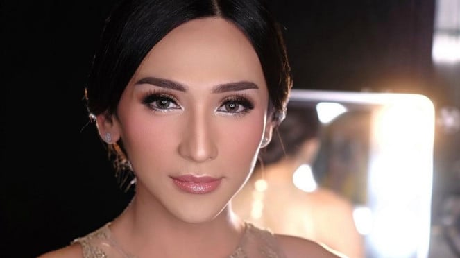 Dena Rachman, Denada sebelum dan sesudah operasi, Nita Thalia, Jessica Iskandar, Iis Dahlia, Dena Rachman