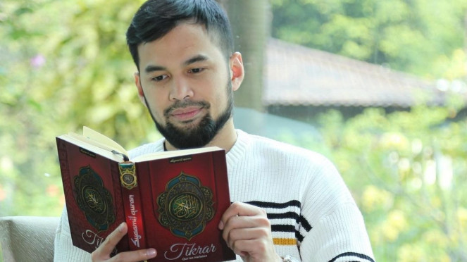 Teuku Wisnu, Proses Pemeriksaan Visa Jemaah Haji 2019, Ilustrasi paspor dan visa jemaah haji, Ruben Onsu, Kimberly Ryder, Wendi Cagur, Teuku Wisnu